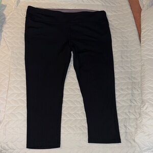 Marika Black Cropped Leggings